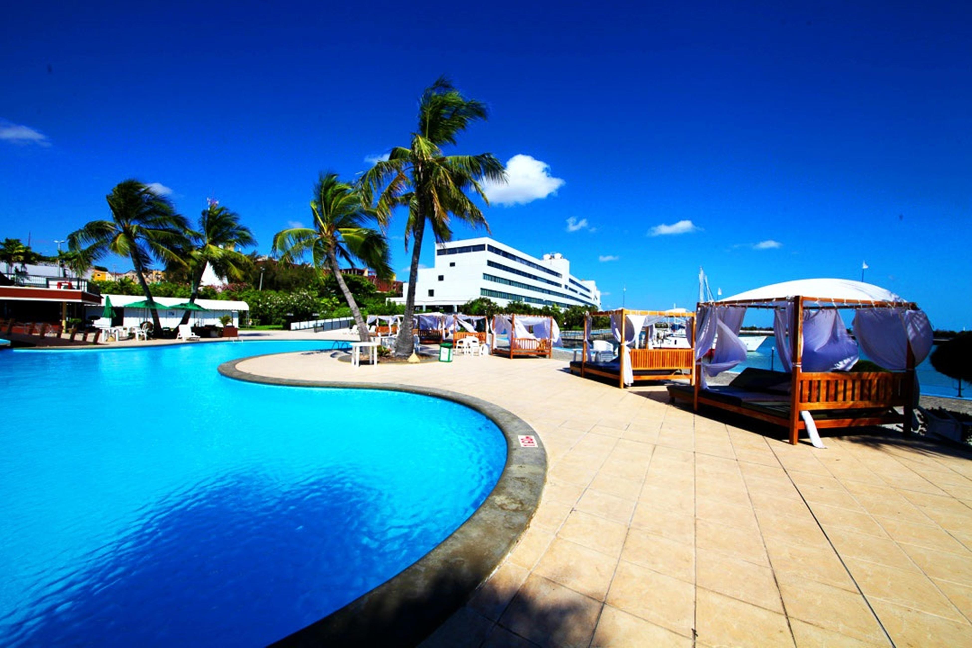 Marina Park Hotel Форталеза Экстерьер фото The pool at the hotel