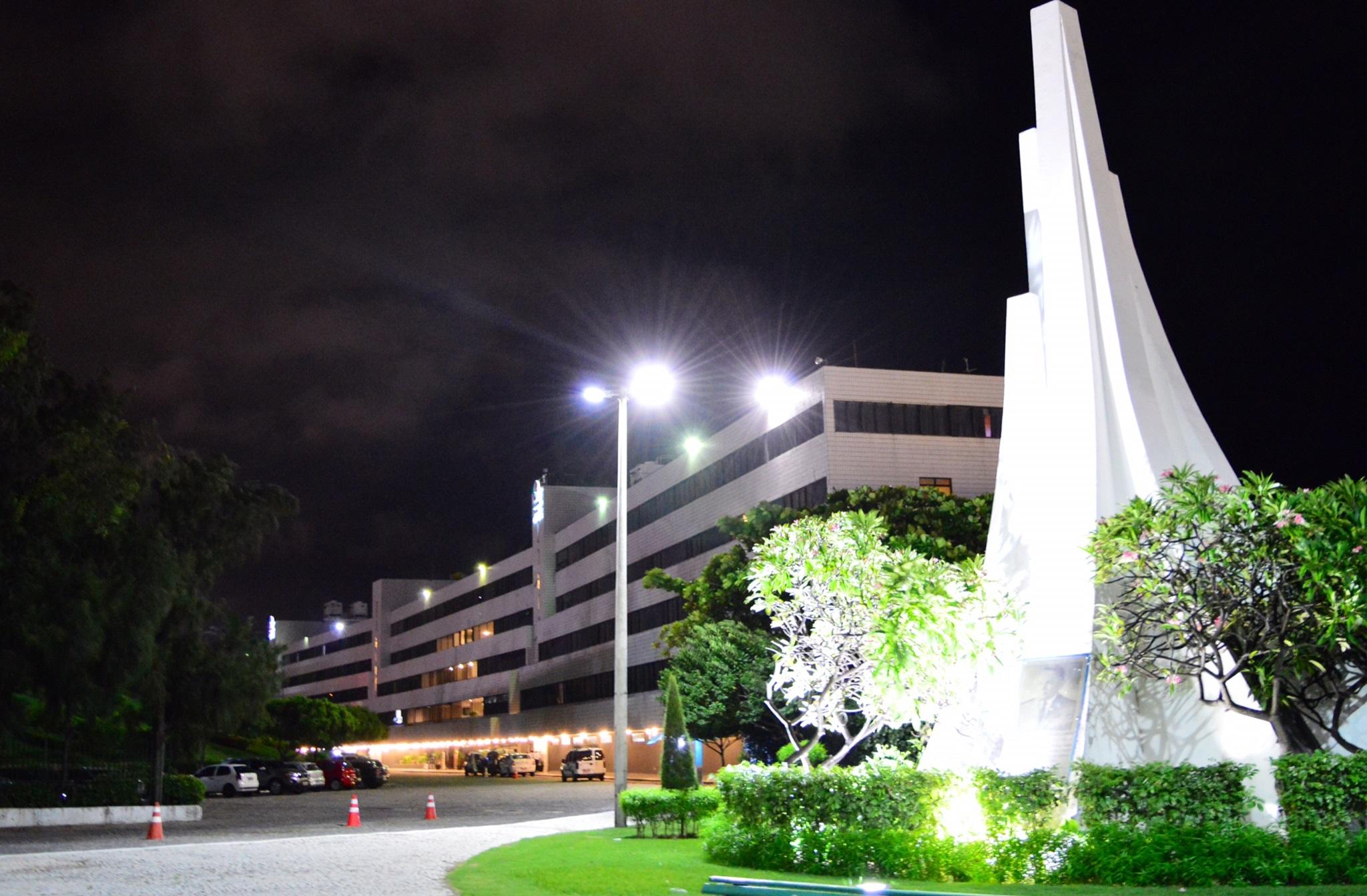 Marina Park Hotel Форталеза Экстерьер фото The Chulalongkorn University Hospital
